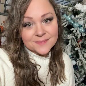 Meet your Posher, Stefanie